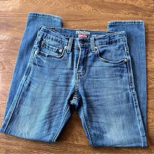 Denizen by Levi’s 208 Taper fit stretchable Denim Jeans kids size 10